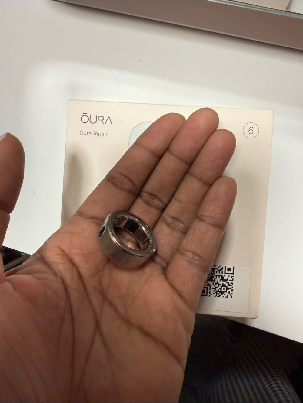 Oura Ring 4 - Gunmetal Silver Smart Ring